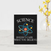 Carte Science Doesn't Care What You Believe Funny Scienc (Fleur jaune)
