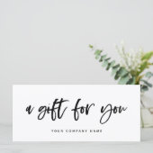 Carte Script Décontracté moderne | Certificat cadeau (Debout devant)