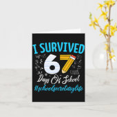 Carte Secretary Survived 67 Days Of School Humor Design  (Fleur jaune)