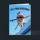 CARTE SHARK BIRTHDAY FUNNY KILLER SHARK GREETING CARD<br><div class="desc">C'EST VOTRE CARTE DE REQUINS D'ANNIVERSAIRE. LITS INTÉRIEURS : PROFITEZ DE VOTRE GÂTEAU,  MAIS NE DÉCOUVREZ PAS PLUS QUE VOUS NE POUVEZ CHOISIR !</div>