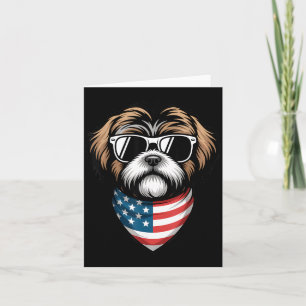 Carte Shih Tzu avec bandana du drapeau américain