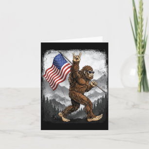 Carte Signe de la main Bigfoot Rock On Drapeau américain