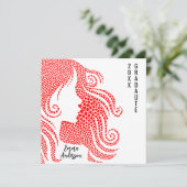 Carte Silhouette de jeune fille diplômée dans des cœurs  (Debout devant)