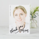 Carte Simple Stylish Thank You Mom Black Script Photo (Debout devant)