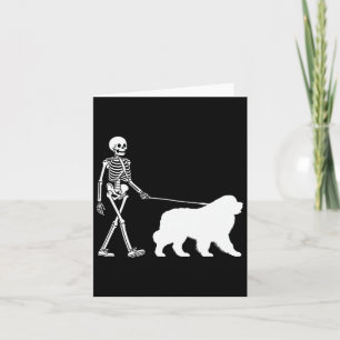 Carte Skeleton Marcher Un Chien De Terre-Neuve Halloween