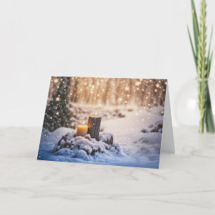Carte Solstice d'hiver avec neige et bougies dans les bo