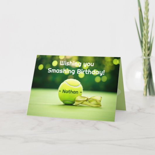 Carte 🎾 Souhaits De Tennis Dynamique : Un Anniversaire (Devant)