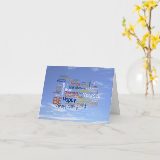 Carte Soyez heureux que nuage de mot en ciel bleu (Fleur jaune)