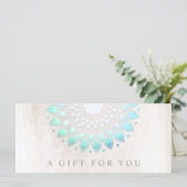 Carte Spa floral Turquoise Lotus Certificat cadeau (Debout devant)