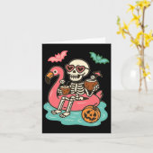 Carte Squelette drôle de Summerween flottant dans une dé (Fleur jaune)