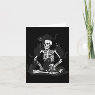 Carte Squelette effrayant avec maillot de chats noirs Cr