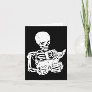 Carte Squelette tenant Chat Drôle Halloween Sphynx crâne