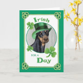Carte St. Patrick's Day Doberman Pinscher (Fleur jaune)