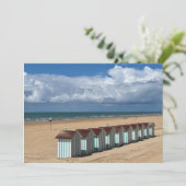 Carte Sur la plage sous les nuages (Debout devant)
