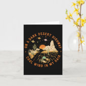 Carte Sur Un Sombre Desert Highway Adventure Travel Rand (Fleur jaune)