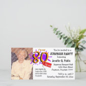 Carte Surprise 80e anniversaire de la fête Photo Invitat (Debout devant)