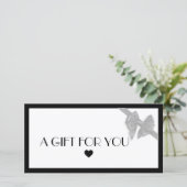 Carte Symbole du coeur noir et blanc certificat cadeau (Debout devant)