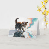 Carte Tabby Kitten anniversaire dans une flaque (Fleur jaune)