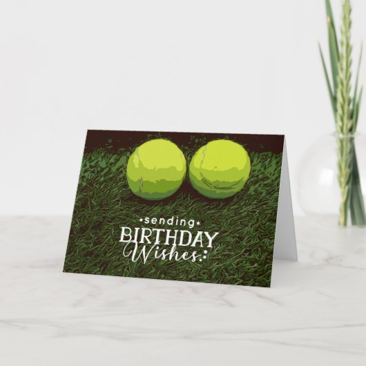 Carte Tennis Anniversaire avec balle sur herbe verte (Devant)