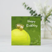 Carte Tennis Anniversaire avec boule et verre de bière (Debout devant)