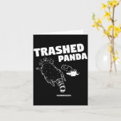 Carte Trashed Panda Drunken Raccoon Funny Meme  (Fleur jaune)