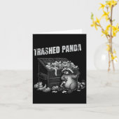 Carte Trashed Panda Funny Drunk Racoon Cool Animals Grap (Fleur jaune)