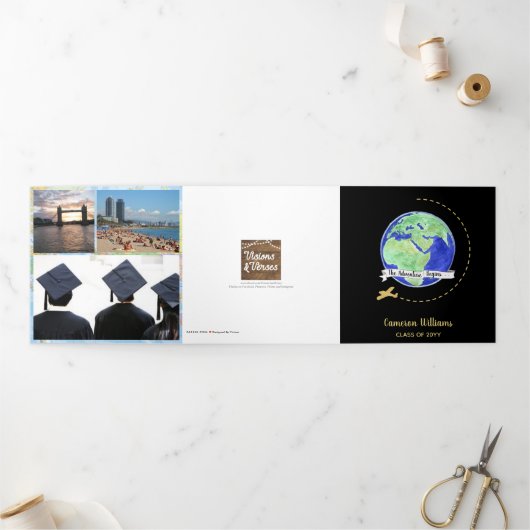 Carte Trois Volets L'aventure commence la photo de graduation (Extérieur)