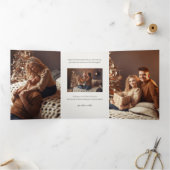 Carte Trois Volets Moderne Elegant Holiday Joy Script Photo (Intérieur)