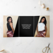 Carte Trois Volets Noir&blanc classique - Présentation de l'artiste m (Intérieur)