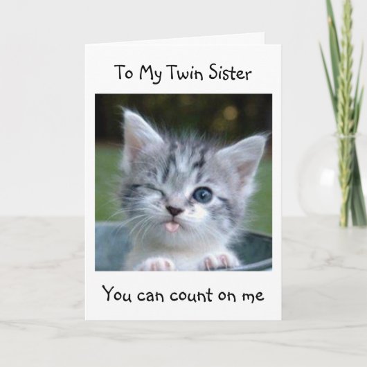 CARTE TWIN SISTER NE DIRA PAS À VOTRE ANNIVERSAIRE ÂGÉ. (Devant)