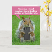 Carte Un Écureuil Drôle Avec Le Téléphone Portable Qui P (Fleur jaune)