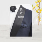 CARTE UN HOMME À TUX "À MON GROOM EN NOTRE JOUR" (Fleur jaune)