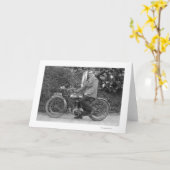 Carte Un homme sur la vieille B.S.A. Moto (Fleur jaune)