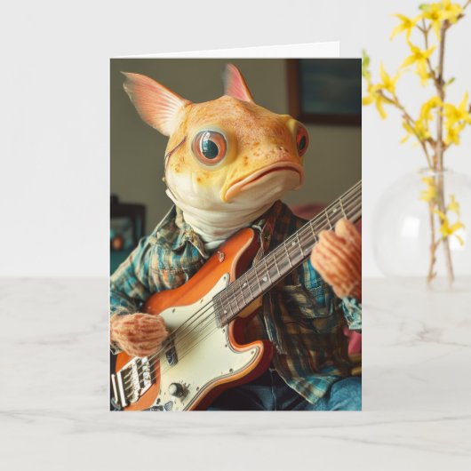 Carte Un poisson-chat amusant jouant de la guitare imagi (Fleur jaune)