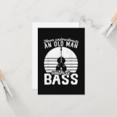 Carte Un Vieux Homme Avec Une Basse (Devant/Arrière en situation)