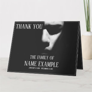 Carte Un visage endormi dans une demi-ombre