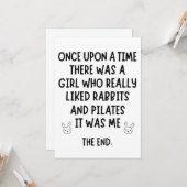 Carte Une fille qui aimait vraiment les lapins et le pil (Devant/Arrière en situation)