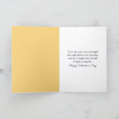 Carte Valentine's Day Pineapple With a Glowing Heart (Intérieur)