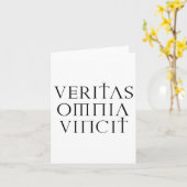 Carte Veritas Omnia Vincit Inspiration Latin Citation Ph (Fleur jaune)