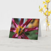 Carte vierge de dahlia et d'abeille (Fleur jaune)