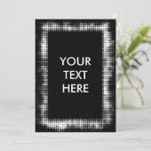 Carte vierge élégante en demi-teinte grunge noir e (Debout devant)