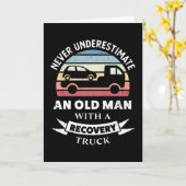 Carte Vieux homme avec un camion de récupération Drôle c (Fleur jaune)