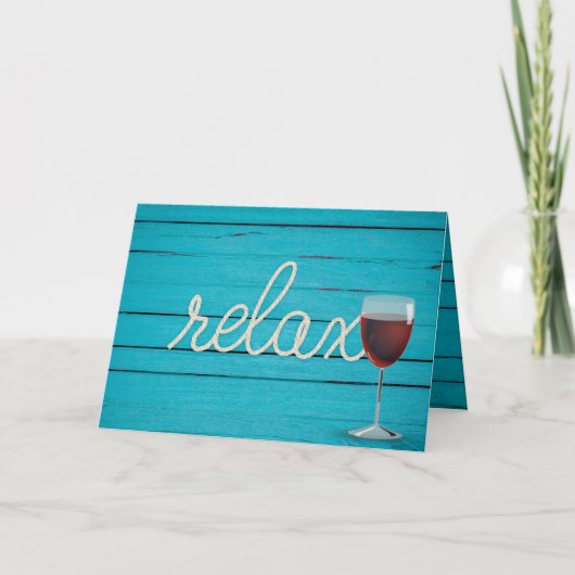Carte vin rouge et texte de corde de relaxation sur bois (Devant)