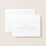 Carte vintage Gold initial Monogramme pliée<br><div class="desc">Les initiales stylisées de votre nom ou nom d'entreprise deviennent un logo classique et moderne sur ce design de carte pliée luxe. Cette conception fait partie d'une série de produits de bureau et de papeterie coordonnés. Art et design par 1201AM Design Studio | www.1201am.com</div>