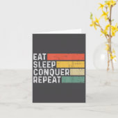 Carte Vintage Motivational Funny Retro - Eat Sleep Conqu (Fleur jaune)