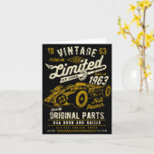 Carte Vintage Race Car Design  (Fleur jaune)