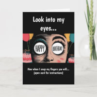 Visage de dessin avec joyeux anniversaire dans les