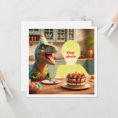 Carte Votre enfant avec dinosaure, anniversaire dinosaur (Devant/Arrière en situation)