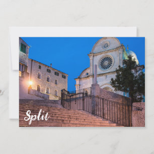 Carte Vue nocturne des escaliers et de l'église à Split,