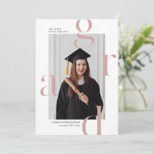Cartes de Faire-part de graduation en typographie  (Debout devant)